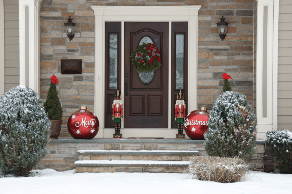 What are the Advantages and Disadvantages of a Holiday Move